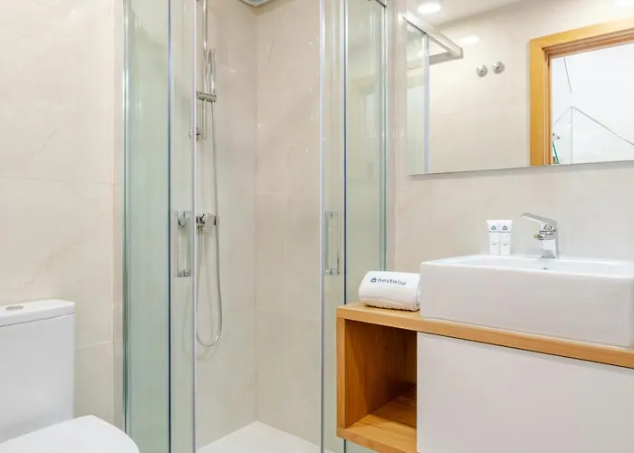 Host Wise Stylish With Garage