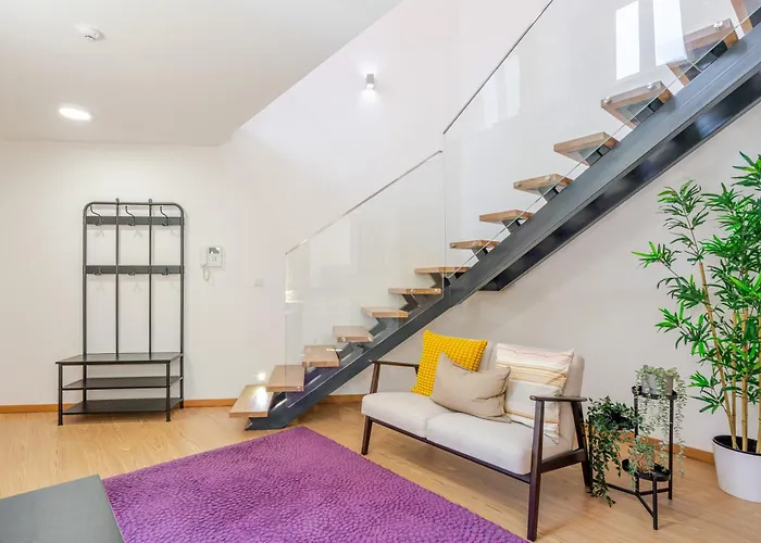 Host Wise Stylish With Garage Apartman *