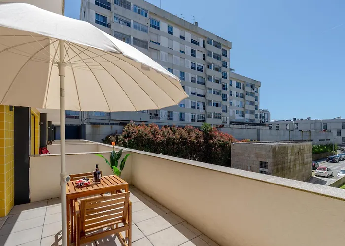 Apartmán Host Wise Stylish With Garage Porto