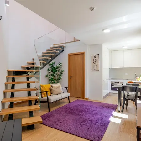 Lägenhet Host Wise Stylish With Garage *