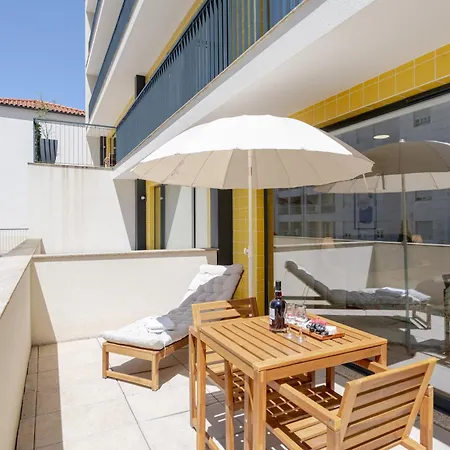 Host Wise Stylish With Garage * Oporto