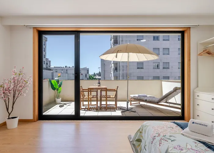 Appartement Host Wise Stylish With Garage Oporto
