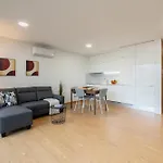 Host Wise Stylish With Garage * Porto