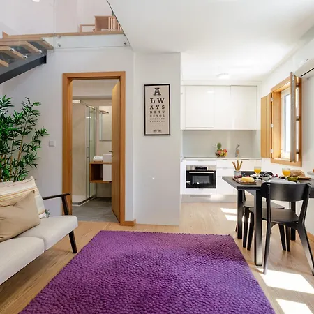 Host Wise Stylish With Garage Apartamento