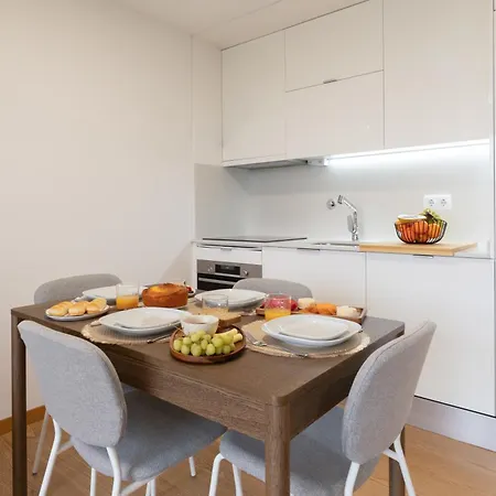 Host Wise Stylish With Garage Apartamento Oporto