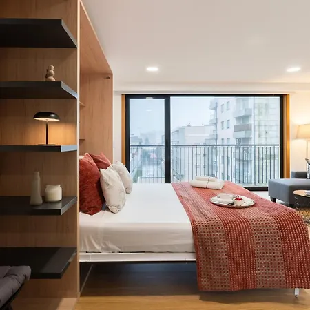 Host Wise Stylish With Garage Apartamento Oporto