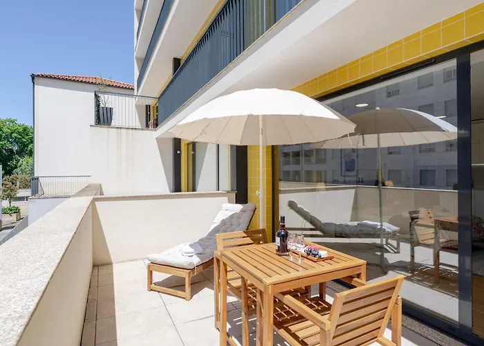 Host Wise Stylish With Garage * Porto